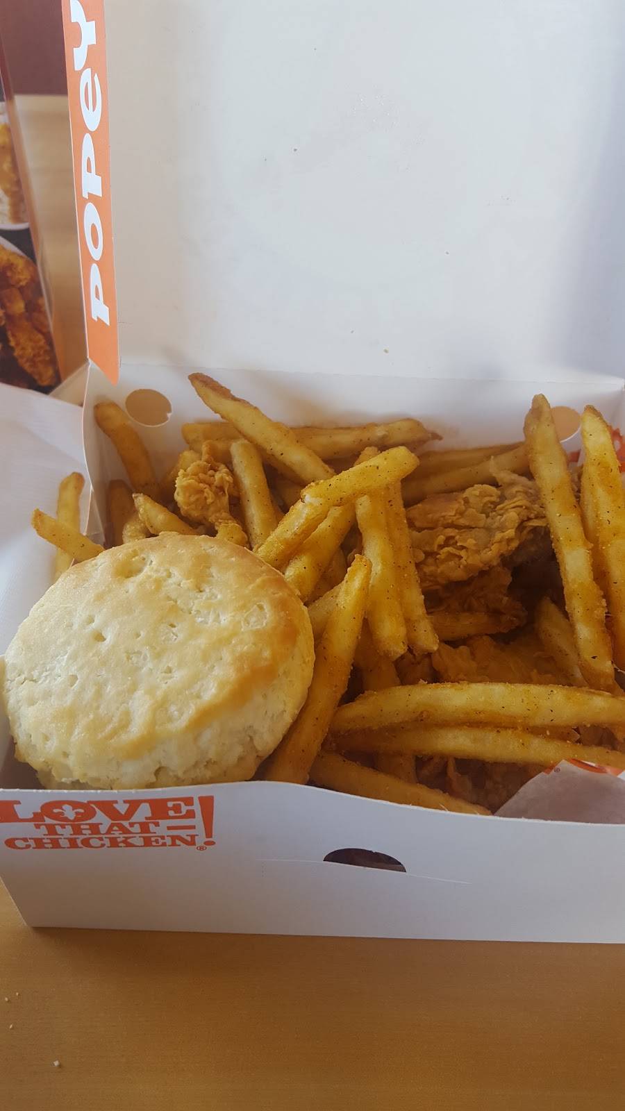 Popeyes Louisiana Kitchen | restaurant | 622 Park Ave, Worcester, MA 01603, USA | 5087629210 OR +1 508-762-9210