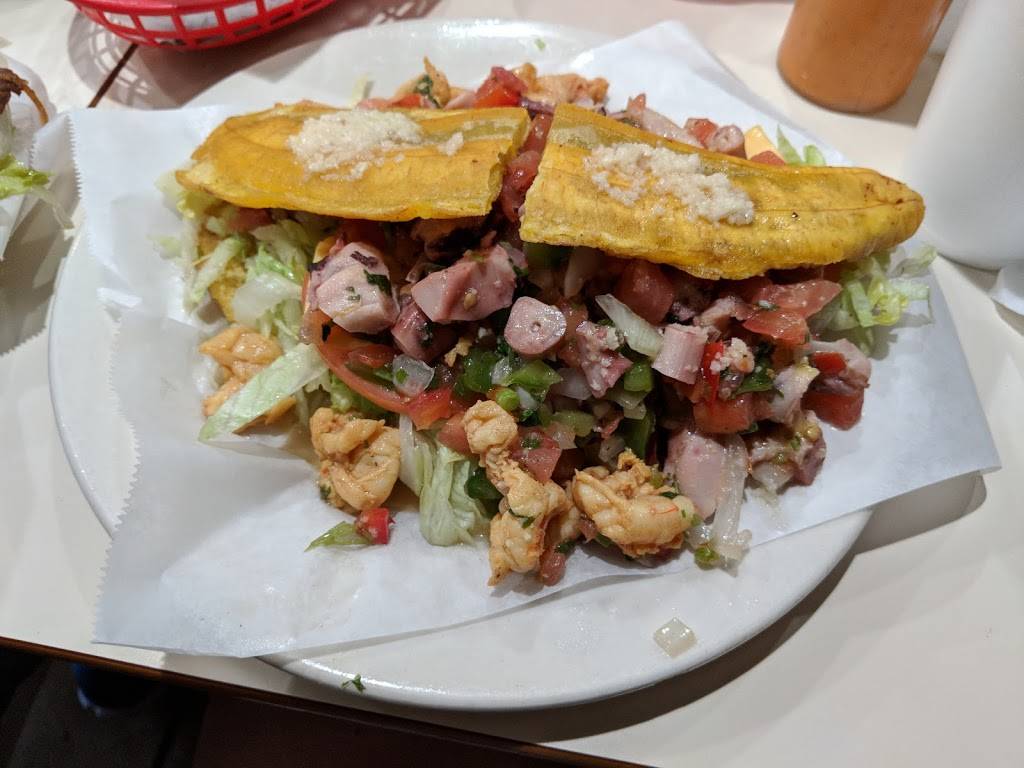 Jibaritos y Mas | restaurant | 3400 W Fullerton Ave, Chicago, IL 60647, USA | 7737998601 OR +1 773-799-8601