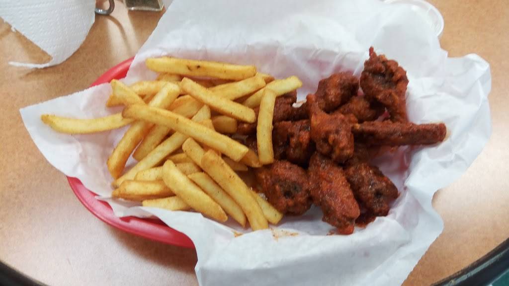 Wing Supreme | restaurant | 3925 N Lincoln Blvd, Oklahoma City, OK 73105, USA | 4057025464 OR +1 405-702-5464