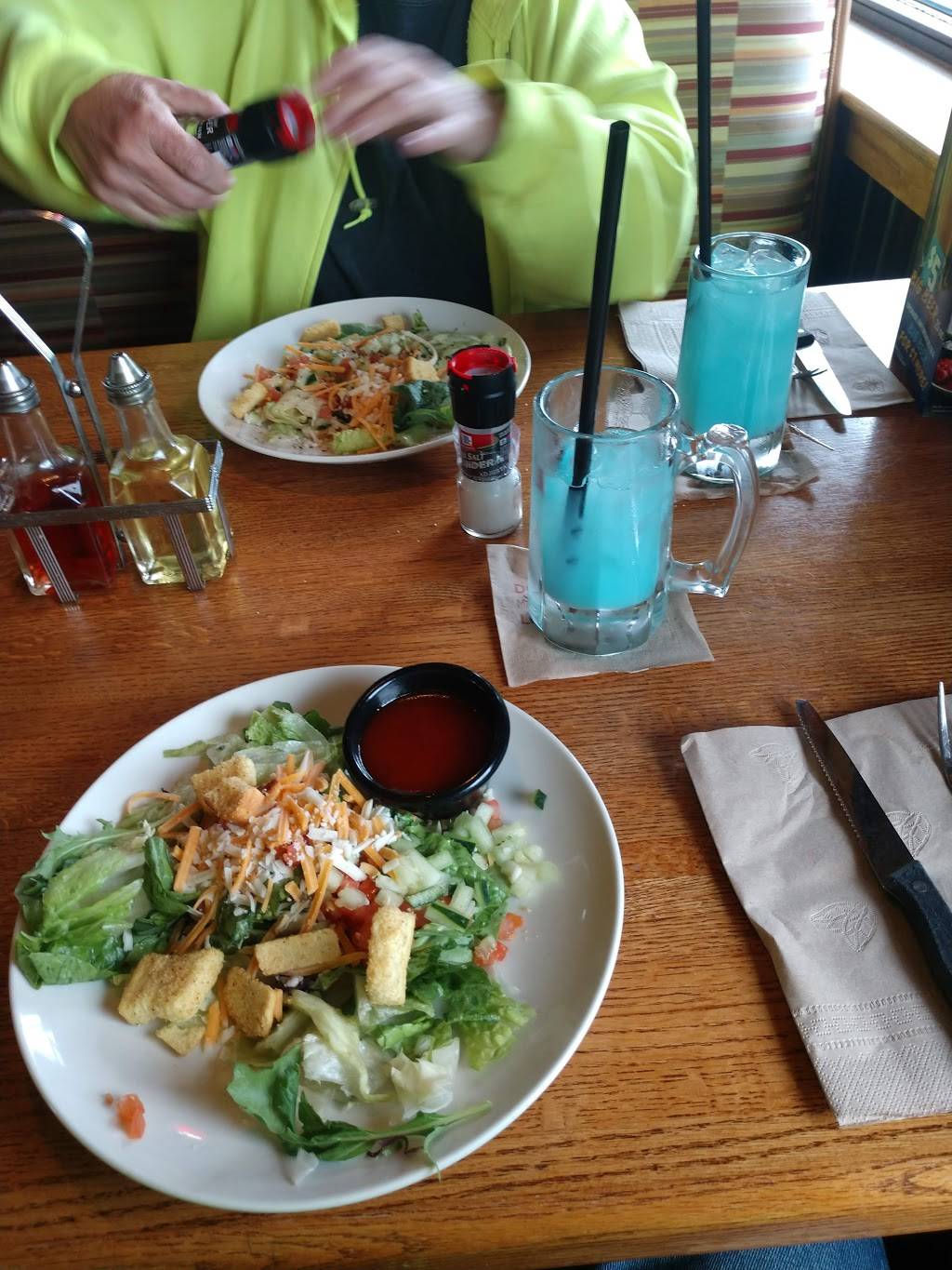 Applebees Grill + Bar | restaurant | 1507 36th St, Peru, IL 61354, USA | 8152201500 OR +1 815-220-1500