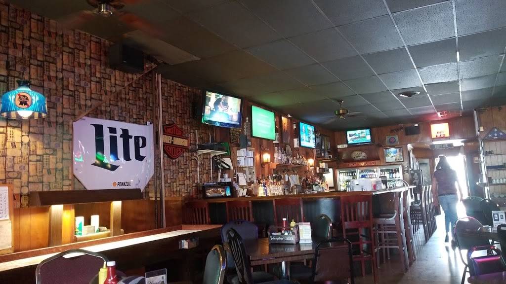 Corner Pub | restaurant | 105 W Markland Ave, Kokomo, IN 46901, USA | 7654527352 OR +1 765-452-7352