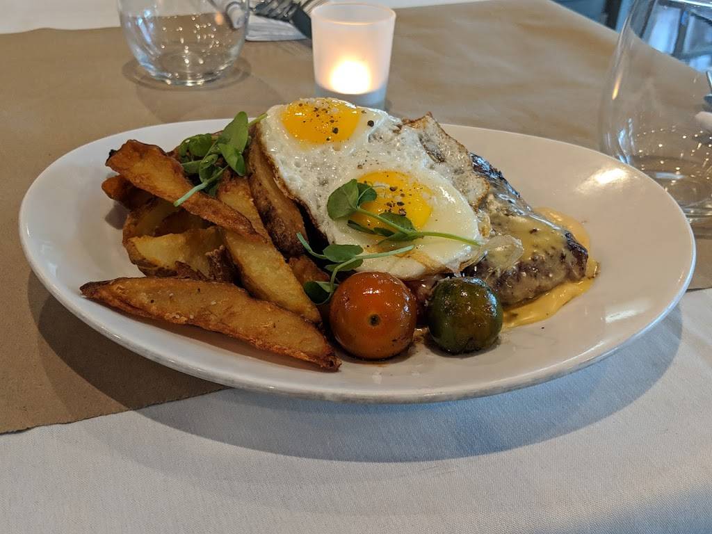 Root & Branch bistro + bar | restaurant | 1200 Oakley Seaver Dr #102, Clermont, FL 34711, USA | 3527084529 OR +1 352-708-4529