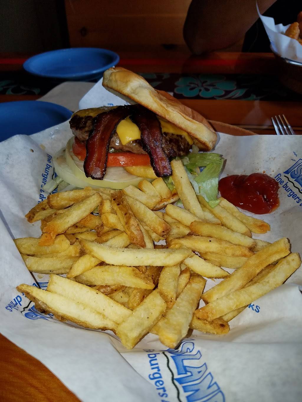 Islands Restaurant West Covina | restaurant | 139 N Barranca St, West Covina, CA 91791, USA | 6263316223 OR +1 626-331-6223