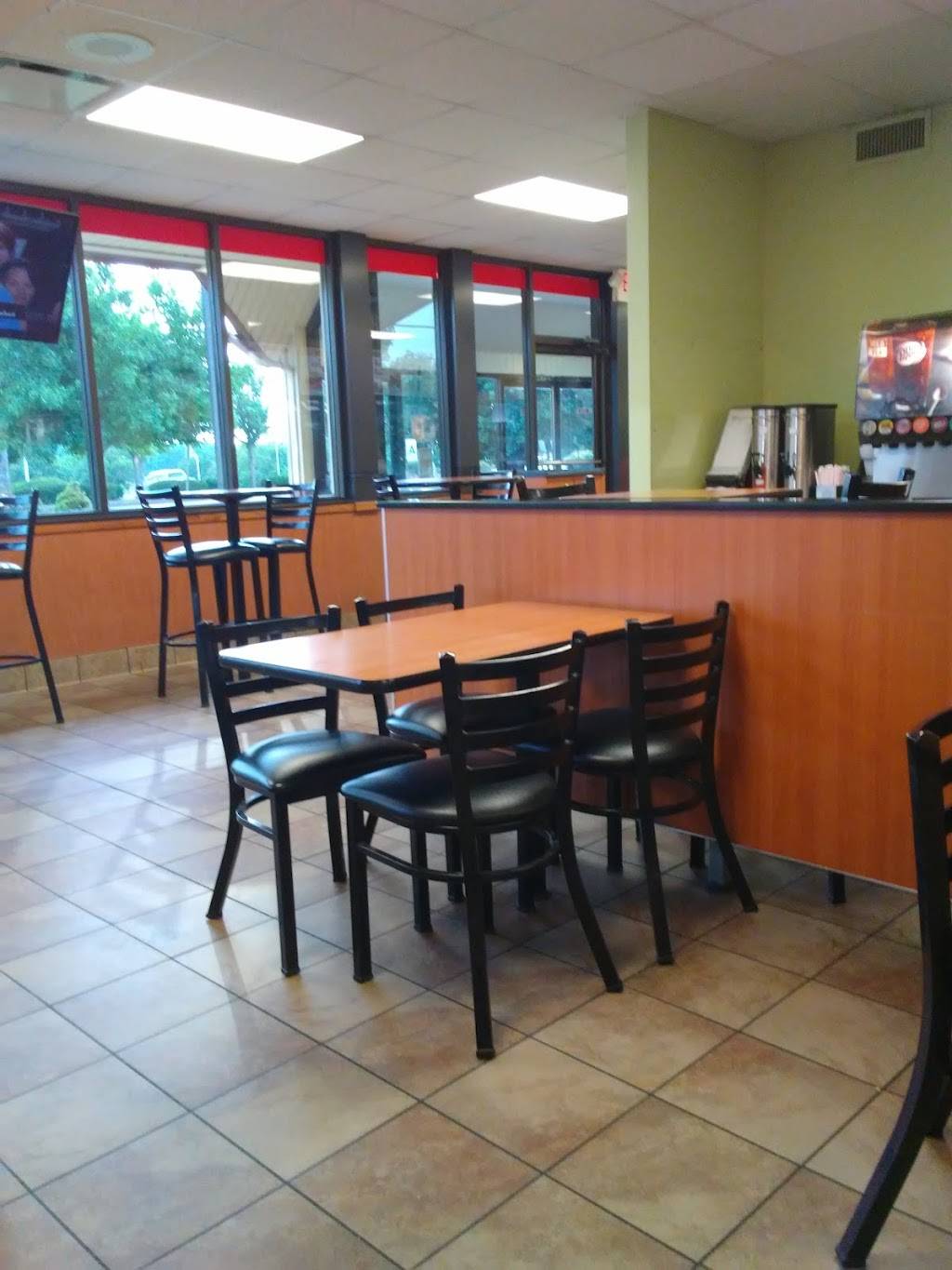 Burger King | restaurant | 10458 St Charles Rock Rd, St Ann, MO 63074, USA | 3144232303 OR +1 314-423-2303