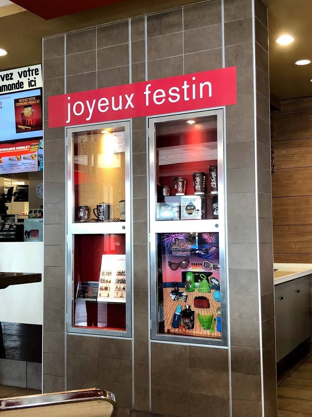 McDonalds | cafe | 17515 Rue Charles, Mirabel, QC J7J 1P3, Canada | 4504341112 OR +1 450-434-1112