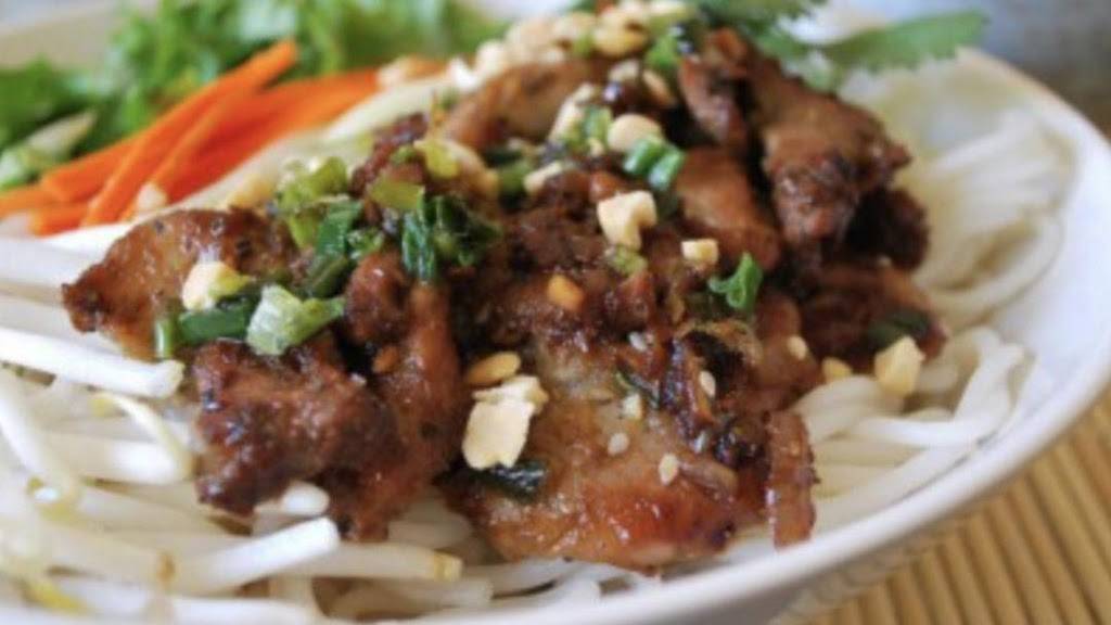 Mr. Pho | restaurant | 8156 S Tryon St, Charlotte, NC 28273, USA | 7049994392 OR +1 704-999-4392