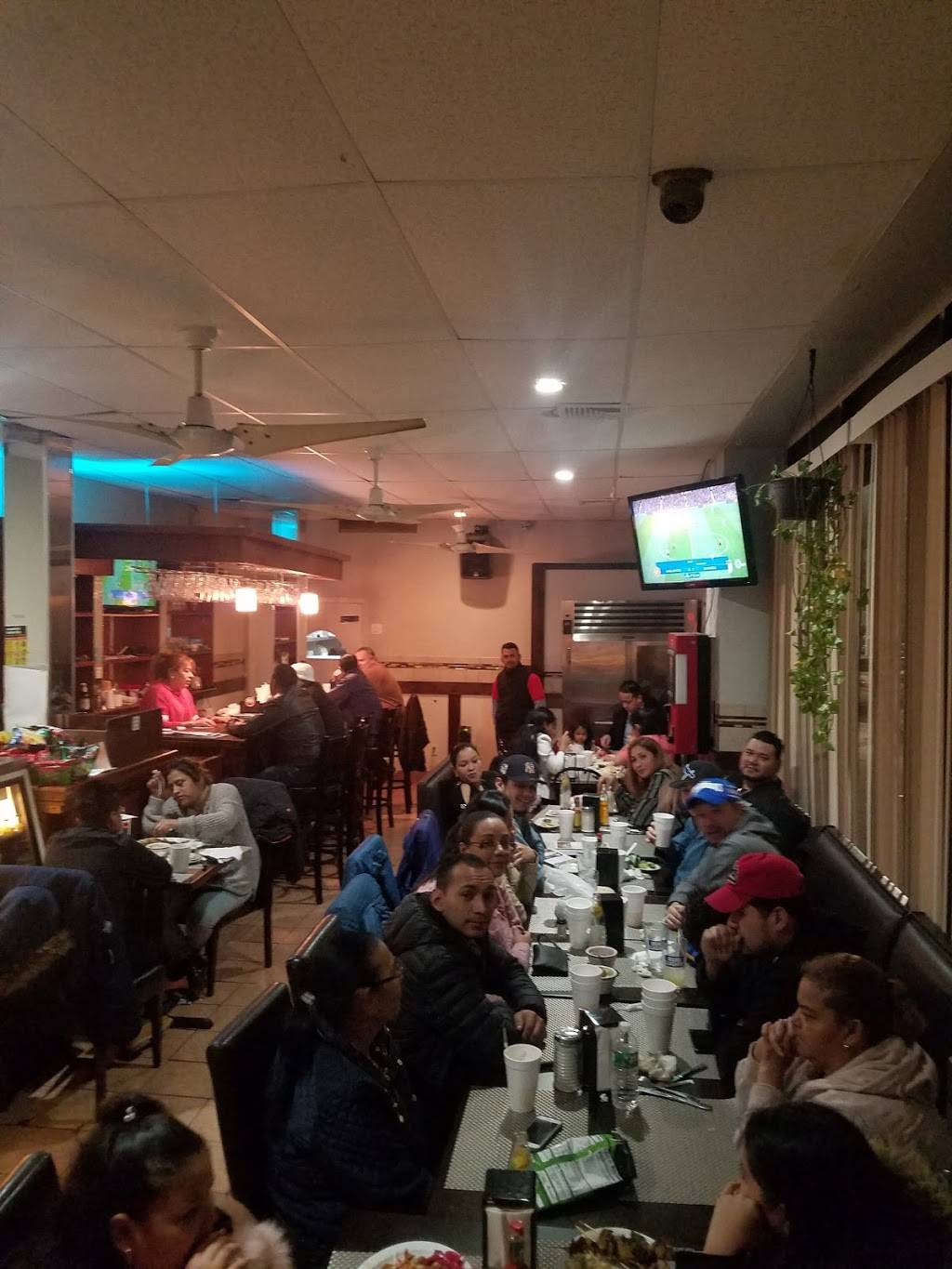 Sabor catracho bar and restaurant | restaurant | 856 Knickerbocker Ave, Brooklyn, NY 11207, USA | 7187584406 OR +1 718-758-4406