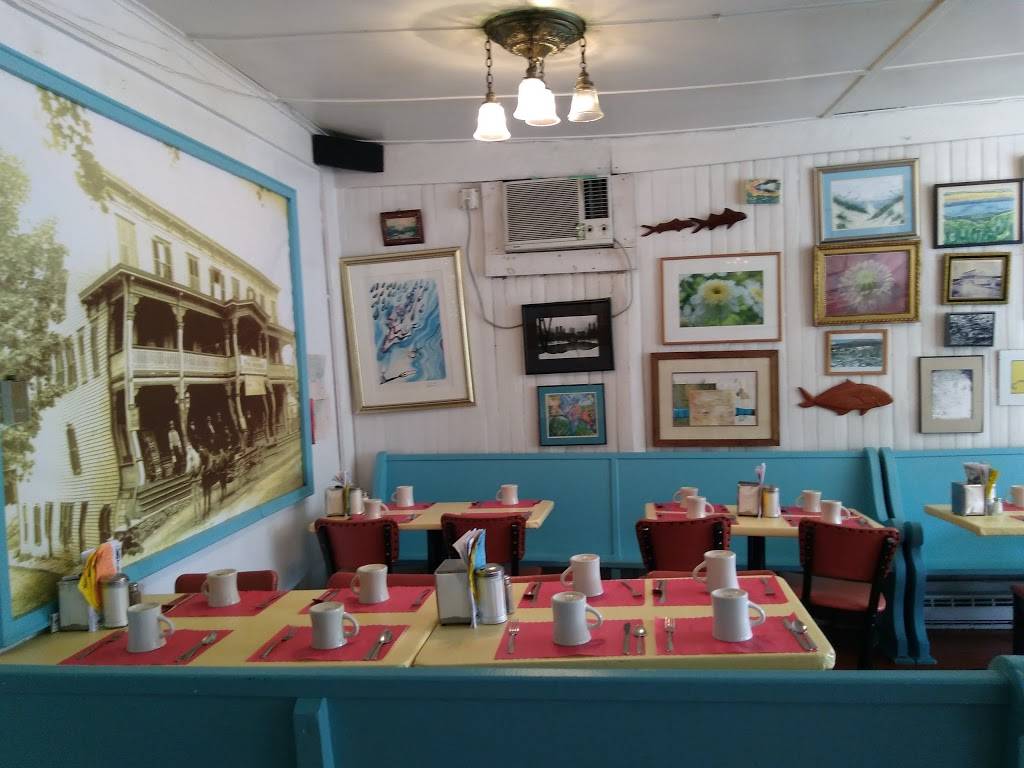 Maggies Krooked Cafe | cafe | 6000 Main St, Tannersville, NY 12485, USA | 5185896101 OR +1 518-589-6101