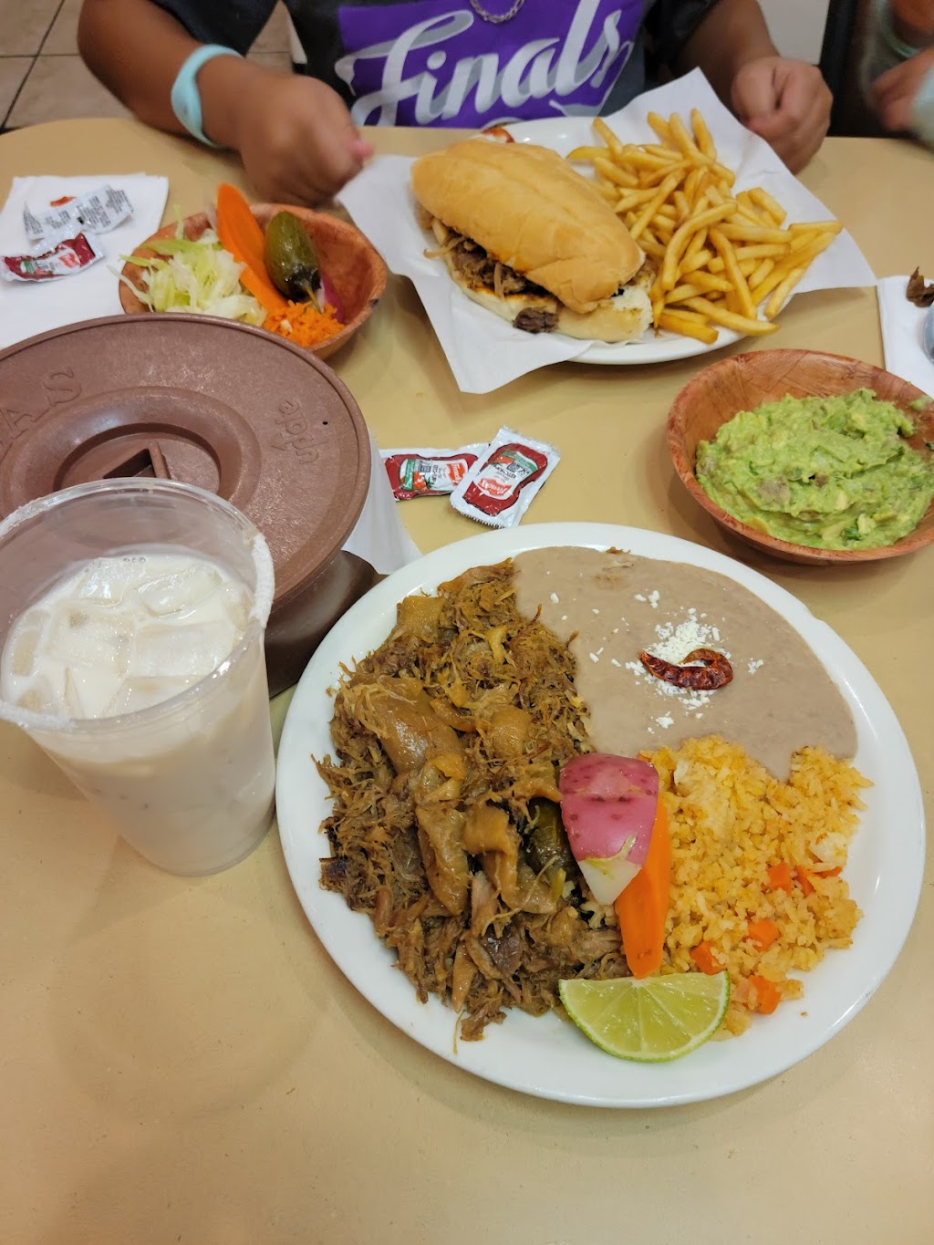 Carnitas Don Claudio | restaurant | 2333 N Jones Blvd ste 112, Las Vegas, NV 89108, USA | 7257804544 OR +1 725-780-4544