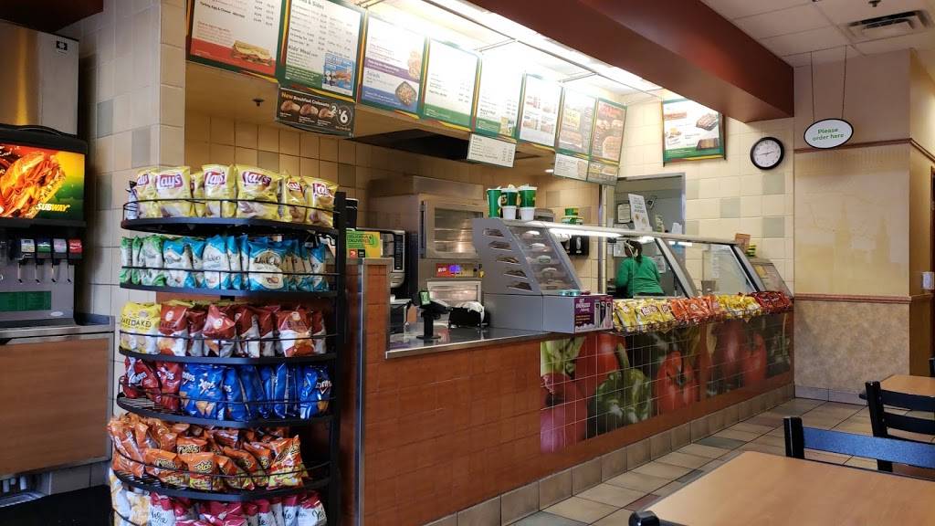 Subway Restaurants | restaurant | Hidden Valley Plaza, 540 Hidden Valley Pkwy STE 104, Corona, CA 92879, USA | 9515202661 OR +1 951-520-2661