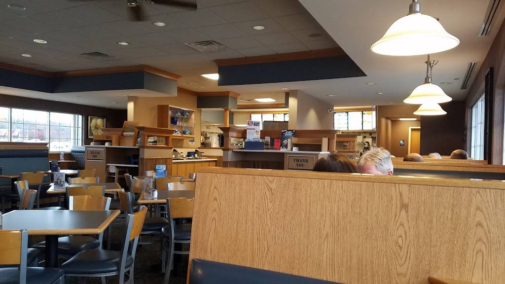 Culvers | restaurant | 4301 E Towne Blvd, Madison, WI 53704, USA | 6082440808 OR +1 608-244-0808