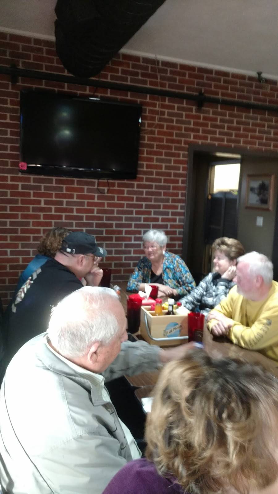 Outer Limits | restaurant | 28564 W Reichmuth Rd, Valley, NE 68064, USA | 4023598757 OR +1 402-359-8757