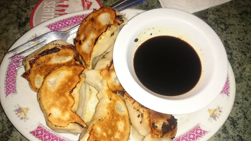 Chucks Asian American Restaurant | restaurant | 14130 Juanita Dr NE, Bothell, WA 98011, USA | 4258201776 OR +1 425-820-1776