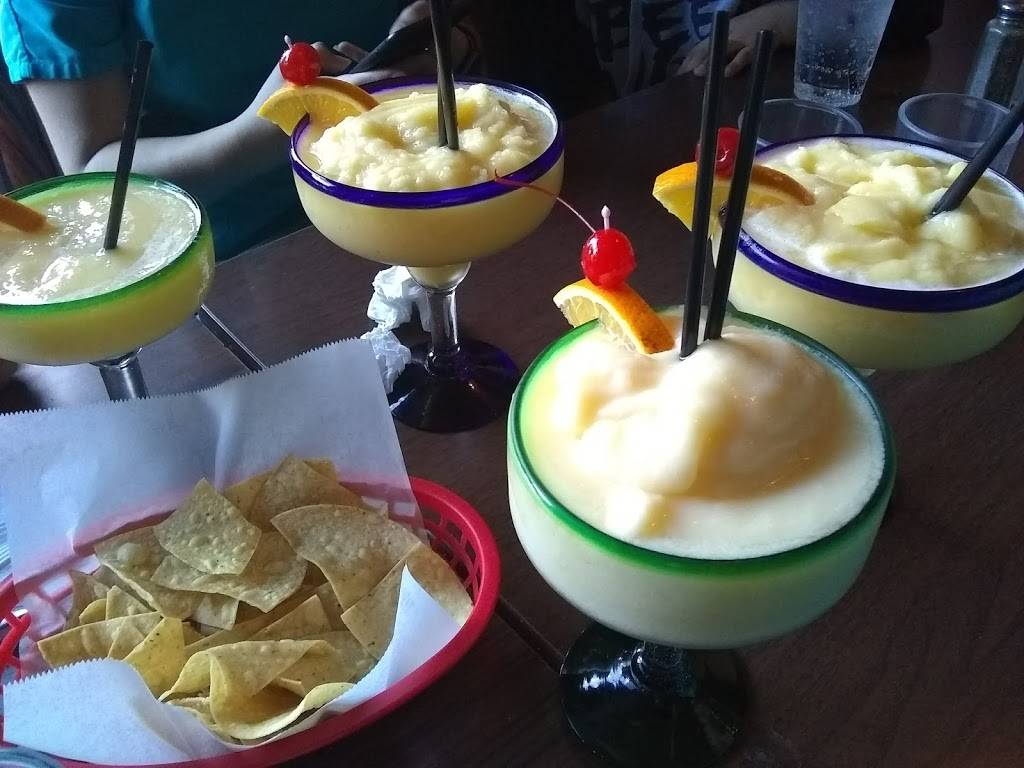 Garcias | restaurant | 1758 W Lawrence Ave, Chicago, IL 60640, USA | 7737841212 OR +1 773-784-1212