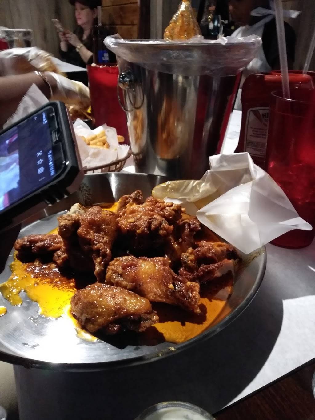 The Juicy Crab | restaurant | 5700 University Pointe Blvd, Charlotte, NC 28262, USA | 9802197060 OR +1 980-219-7060