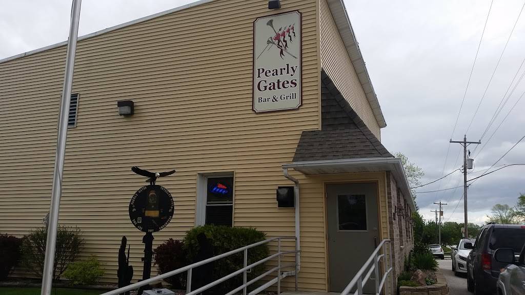 Pearly Gates Bar & Grill | restaurant | 3551 Finger Rd, Green Bay, WI 54311, USA | 9204654656 OR +1 920-465-4656