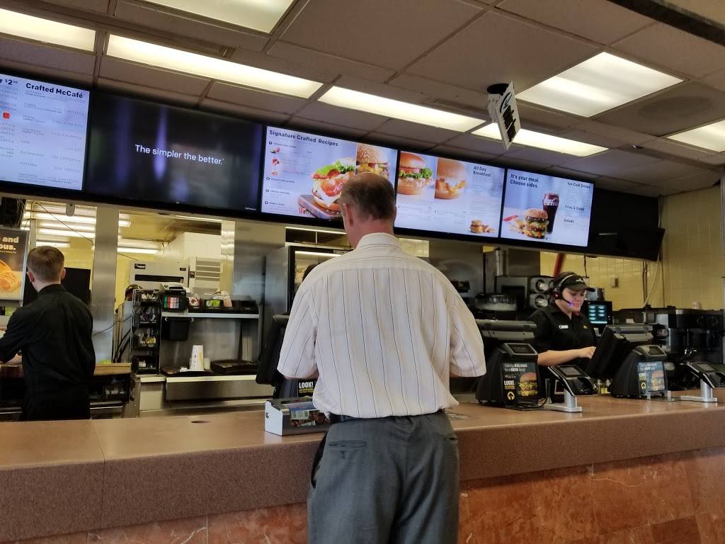 McDonalds | cafe | 6323 33rd Ave NE, Marysville, WA 98271, USA | 3606594403 OR +1 360-659-4403