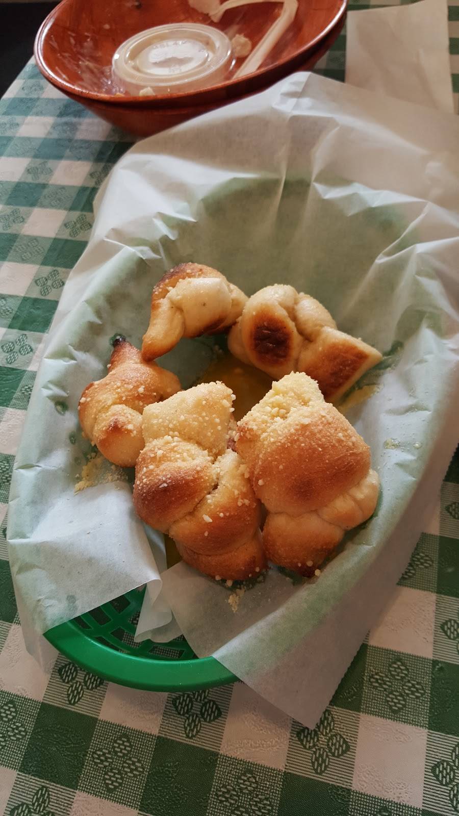 Heath Springs Pizzeria | restaurant | 111 Main St, Heath Springs, SC 29058, USA | 8032734327 OR +1 803-273-4327