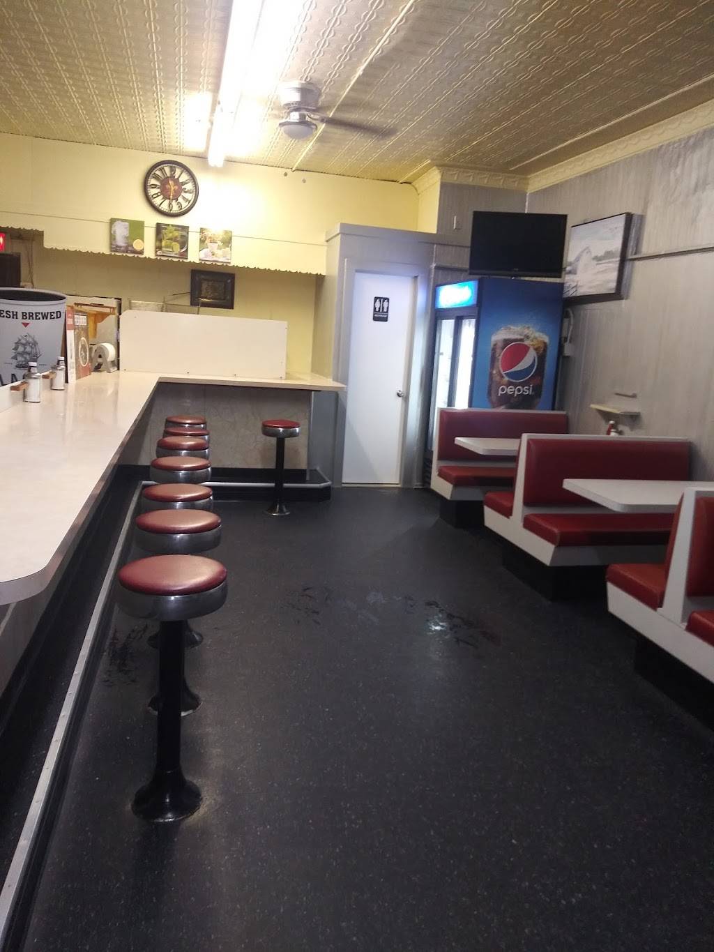 Ashs luncheonette | restaurant | 2186 Elizabeth Ave, Rahway, NJ 07065, USA | 7328821144 OR +1 732-882-1144