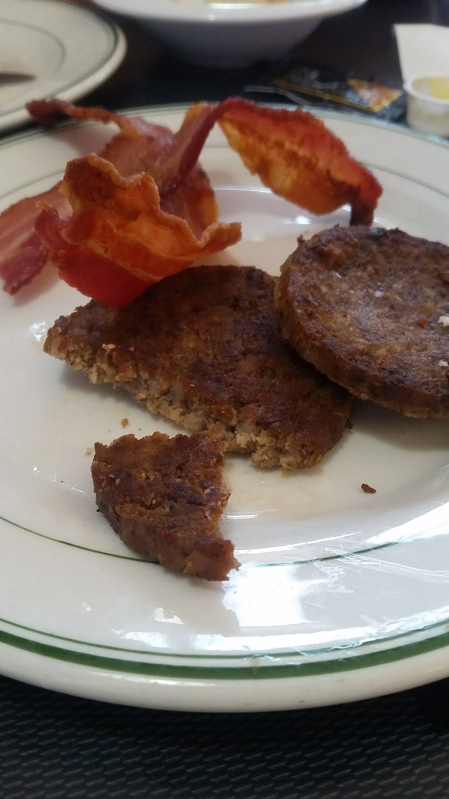 Kilgores Family Restaurant | restaurant | 214 Village Square, Pleasant View, TN 37146, USA | 6153985103 OR +1 615-398-5103