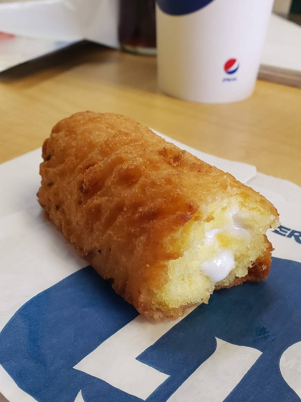 Long John Silvers | restaurant | 6104 Lake Ave, St Joseph, MO 64504, USA | 8162382307 OR +1 816-238-2307