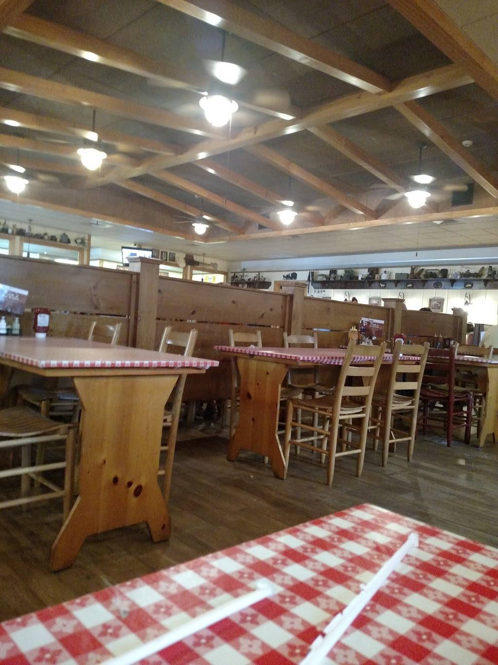 Kens Bar-B-Que | restaurant | 387 SW St Margarets St, Lake City, FL 32025, USA | 3867526725 OR +1 386-752-6725