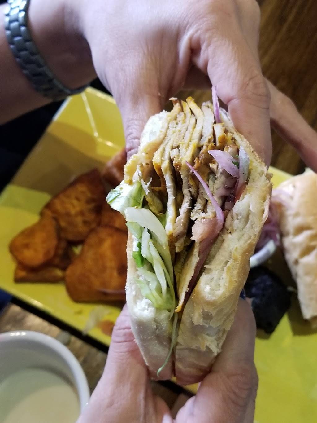 Juanitas Cafe | cafe | 84-15 Northern Blvd, East Elmhurst, NY 11370, USA | 7187797272 OR +1 718-779-7272