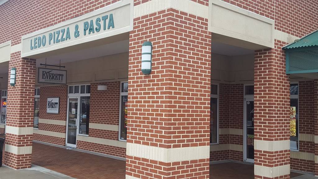 Ledo Pizza | meal takeaway | 6030 Daybreak Cir, Clarksville, MD 21029, USA | 4435350599 OR +1 443-535-0599