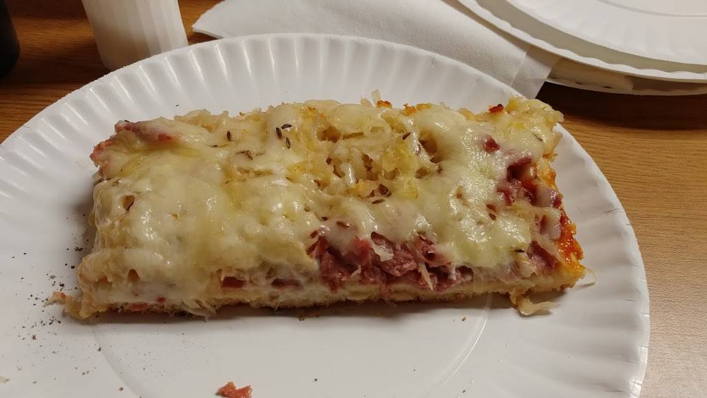 Ferris Pizza | restaurant | 106 Church St, Moscow, PA 18444, USA | 5708423130 OR +1 570-842-3130