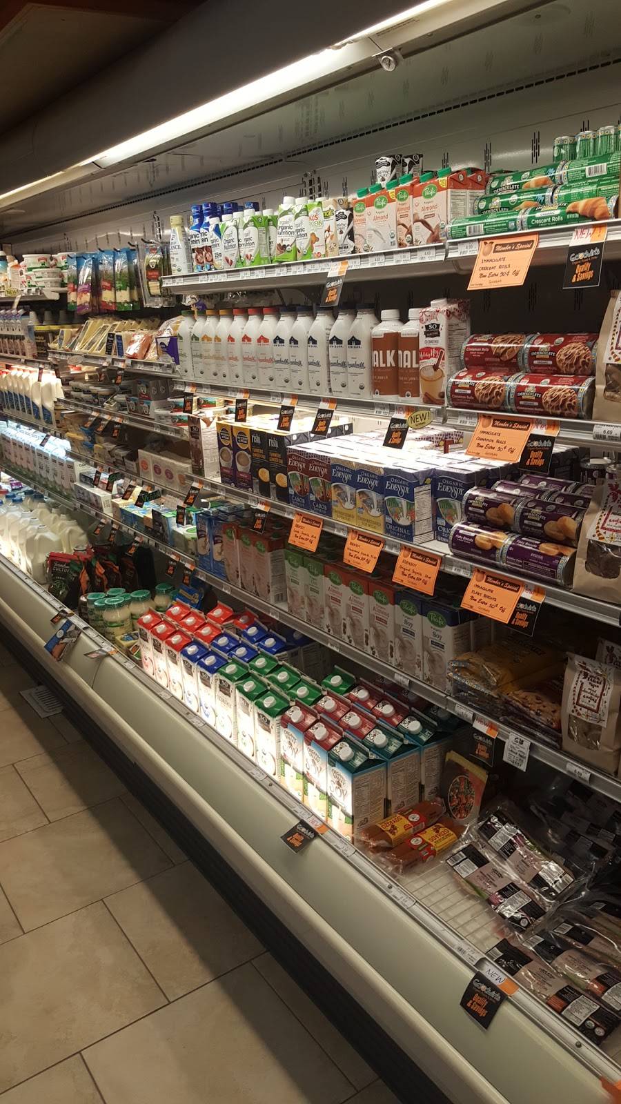 Goodwins Organic Foods and Drinks | cafe | 191 W Big Springs Rd, Riverside, CA 92507, USA | 9516822667 OR +1 951-682-2667