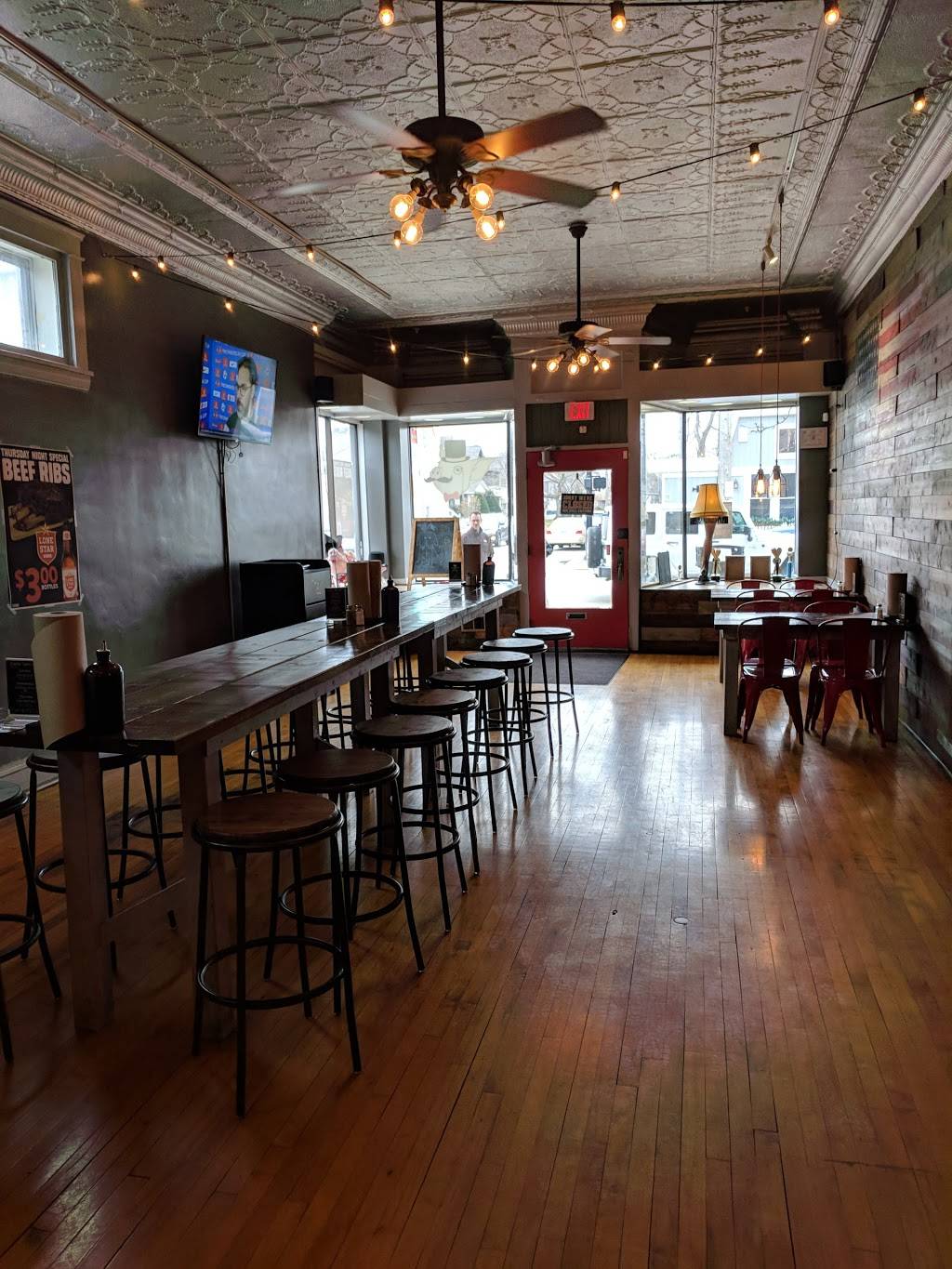 The Proper Pig Smokehouse | restaurant | 17100 Detroit Ave, Lakewood, OH 44107, USA | 4406653768 OR +1 440-665-3768