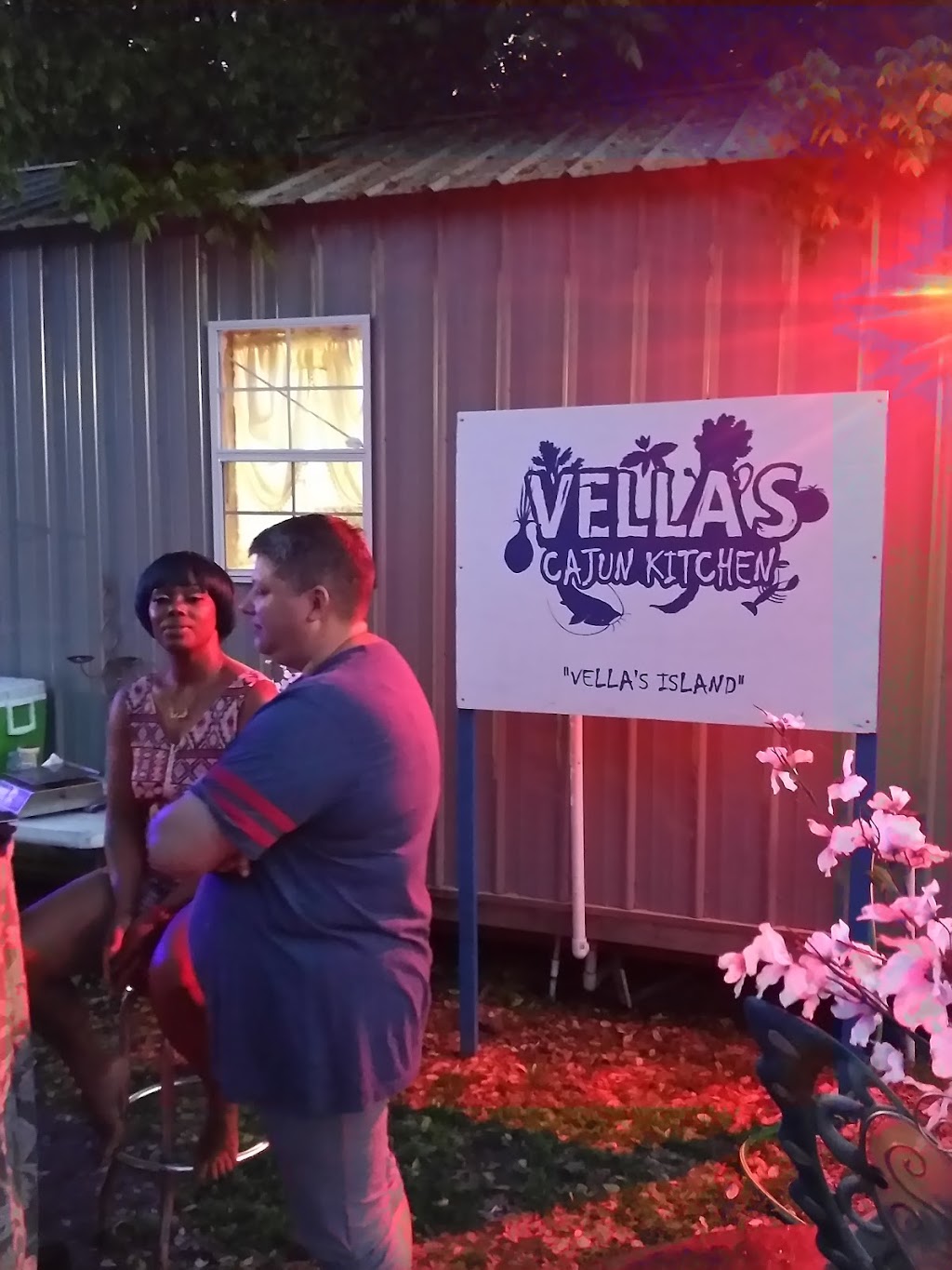 Vellas | restaurant | 607 Hudson St, Lake Providence, LA 71254, USA | 7692032233 OR +1 769-203-2233