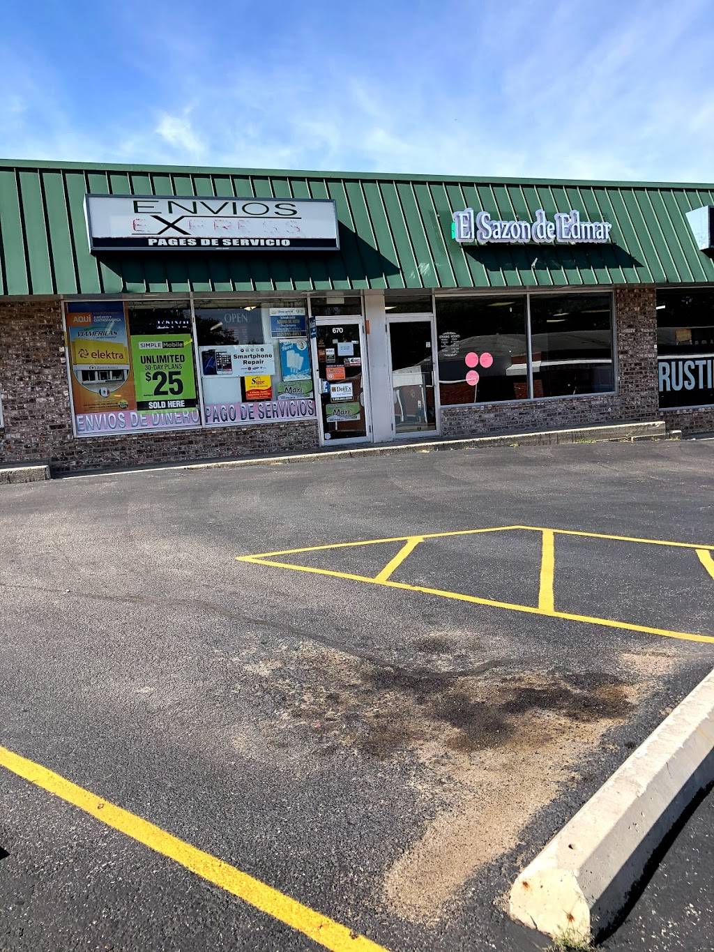 El Sazon de Edmar | restaurant | 672 E Hawley St, Mundelein, IL 60060, USA | 8473056112 OR +1 847-305-6112