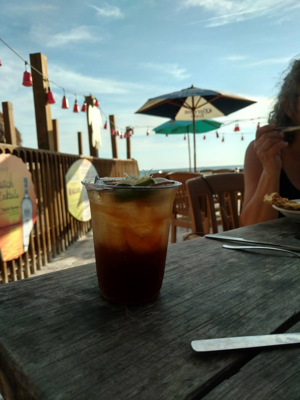 The Kokonut Hut | restaurant | 900 Gulf Dr N, Bradenton Beach, FL 34217, USA | 9417781919 OR +1 941-778-1919