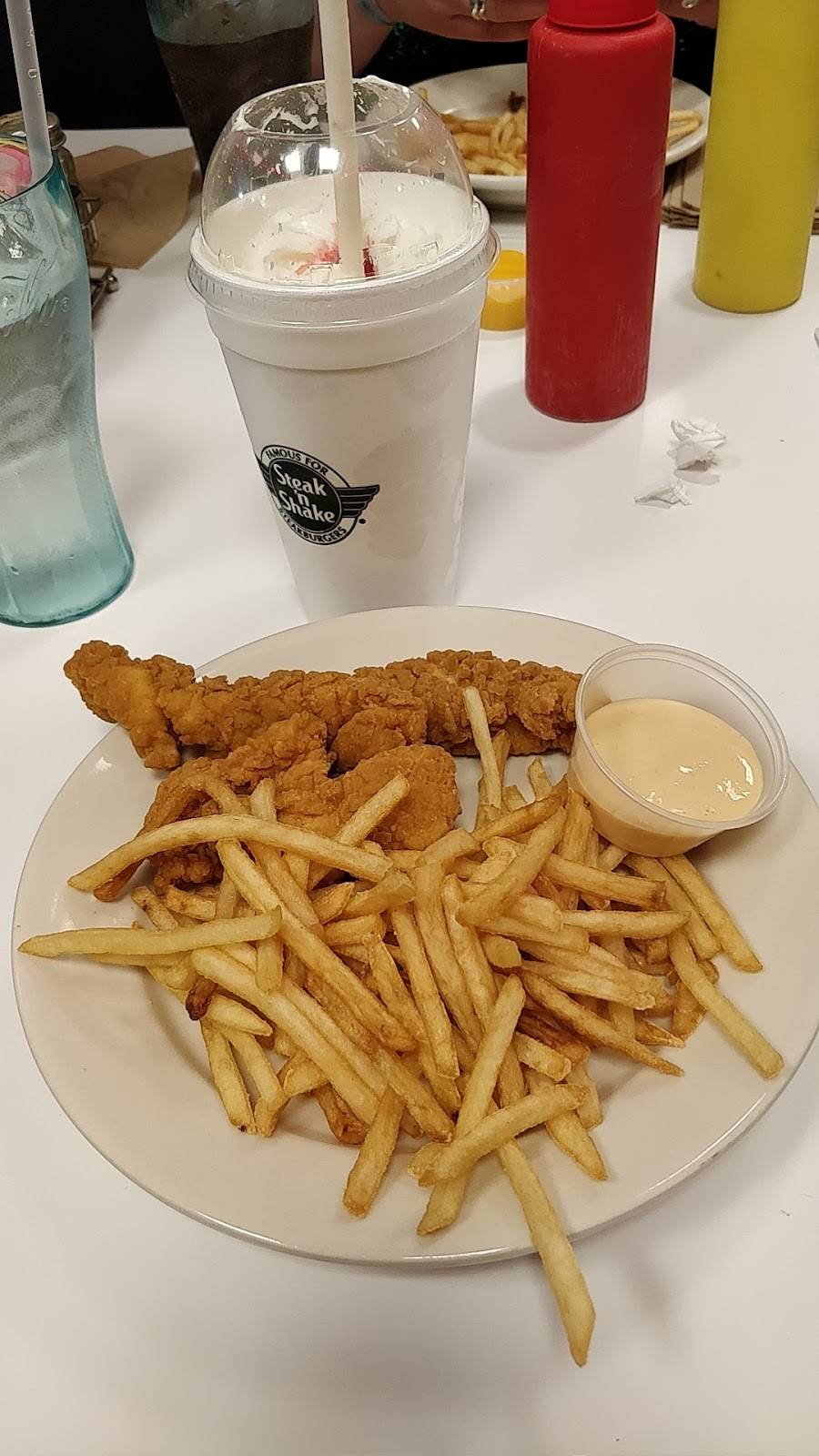 Steak n Shake | restaurant | 2819C Wilma Rudolph Blvd, Clarksville, TN 37040, USA | 9319067450 OR +1 931-906-7450