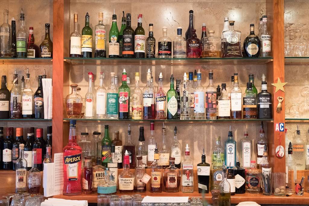 Bari Ristorante e Enoteca | restaurant | 22 Cooper St, Memphis, TN 38104, USA | 9017222244 OR +1 901-722-2244