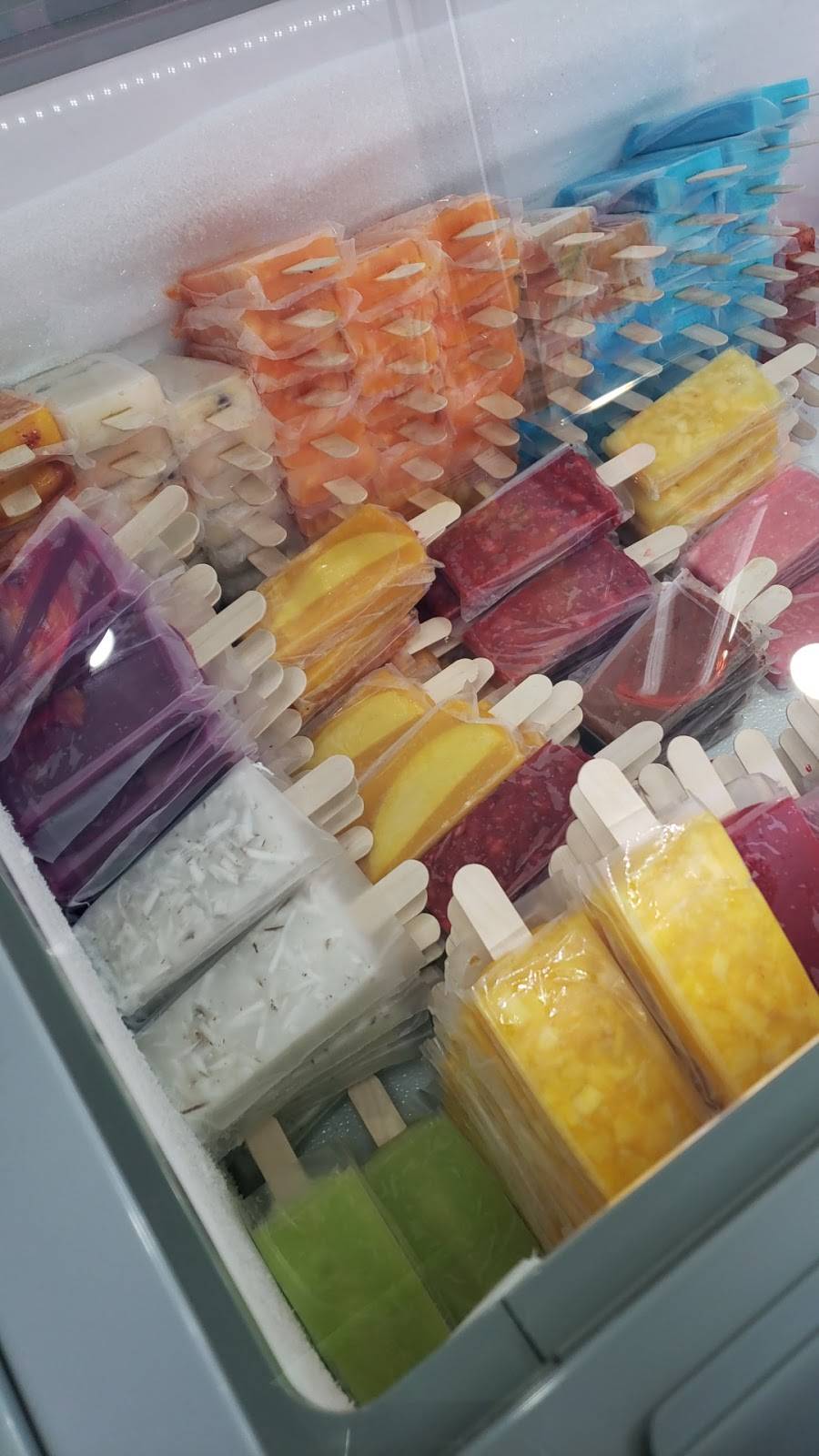 La Michoacana | restaurant | 311 63rd St, Westmont, IL 60559, USA | 3319036191 OR +1 331-903-6191