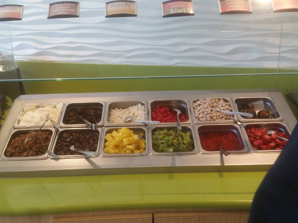 Menchies Frozen Yogurt | bakery | 1759 S, Alameda St Ste 102, Compton, CA 90220, USA | 3105377678 OR +1 310-537-7678