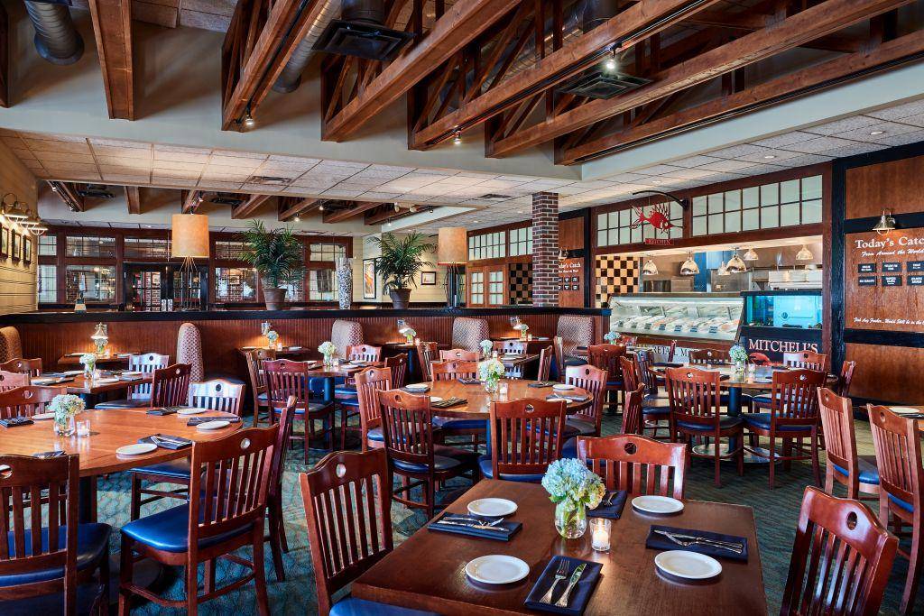 Mitchells Fish Market | restaurant | 28601 Chagrin Blvd, Woodmere, OH 44122, USA | 2167653474 OR +1 216-765-3474