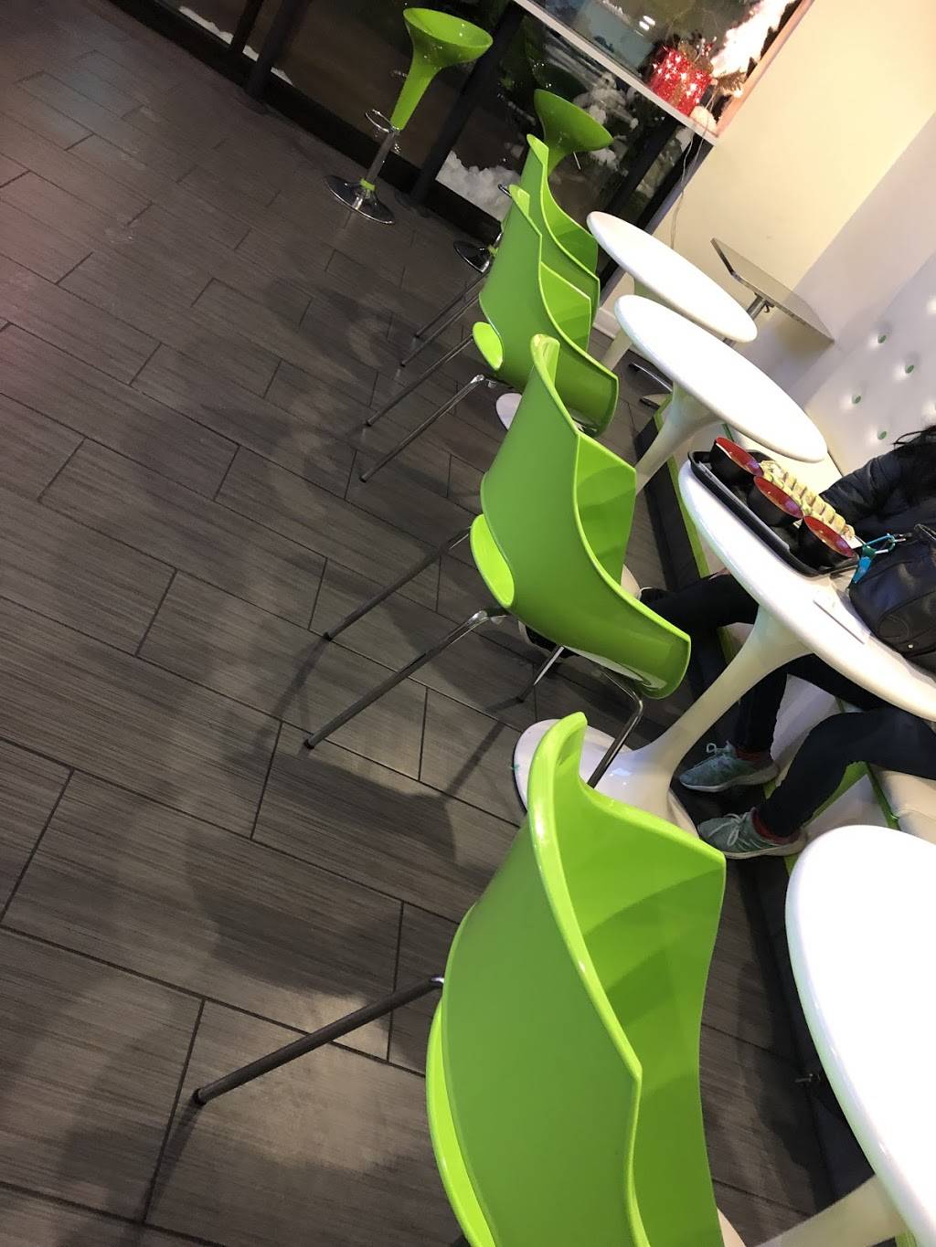 Eight Piece | restaurant | 1220 US-45 #300, Vernon Hills, IL 60061, USA | 8478217655 OR +1 847-821-7655