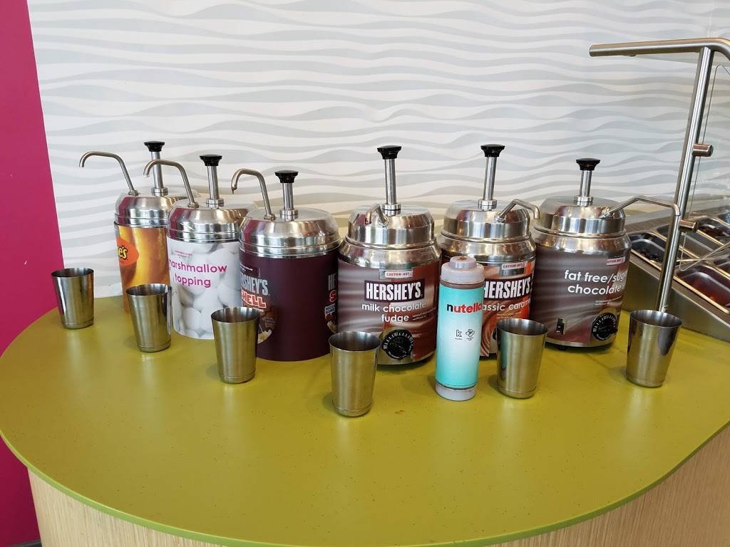 Menchies Frozen Yogurt | bakery | 6450 N Desert Blvd Bldg B, El Paso, TX 79912, USA | 9152709629 OR +1 915-270-9629