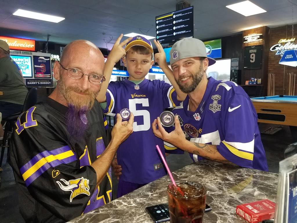 Dannys Dugout | restaurant | 736 S Benton Dr, Sauk Rapids, MN 56379, USA | 3202520451 OR +1 320-252-0451