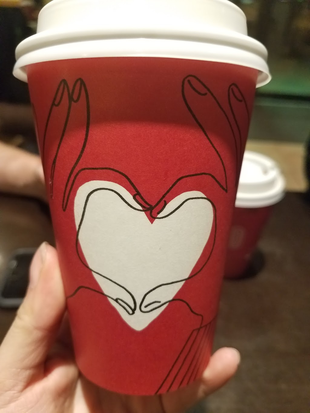 Starbucks | cafe | 100 S NW Hwy, Park Ridge, IL 60068, USA | 8476920435 OR +1 847-692-0435