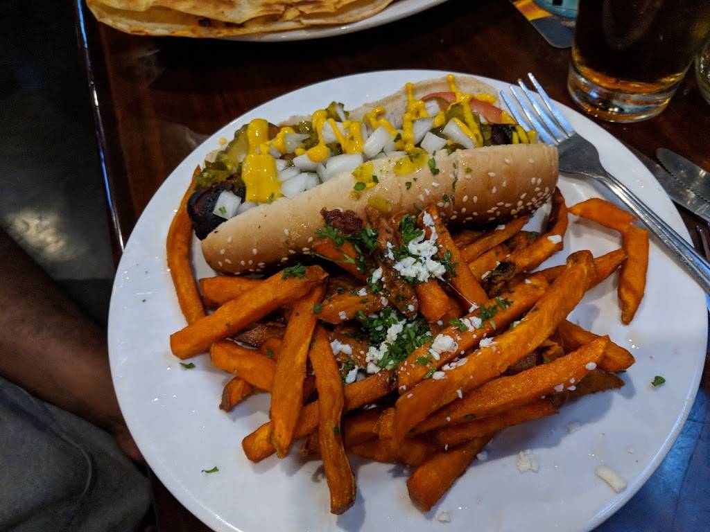 Offshore Tavern & Grill | restaurant | 2253 Morena Blvd, San Diego, CA 92110, USA | 6192762253 OR +1 619-276-2253