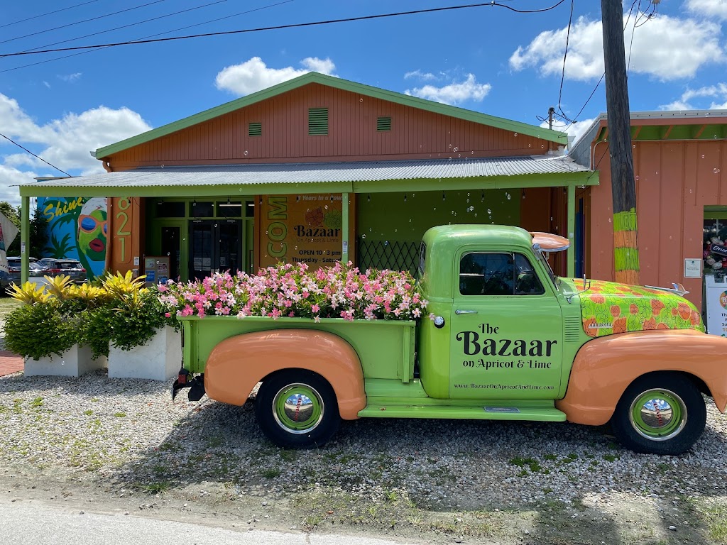 The Bazaar on Apricot & Lime | shopping mall | 821 Apricot Ave, Sarasota, FL 34237, USA | 9414451938 OR +1 941-445-1938