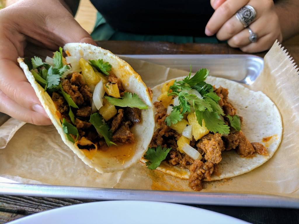 Caucho | restaurant | 1202 3rd St SE #102, Cedar Rapids, IA 52401, USA | 3192002525 OR +1 319-200-2525