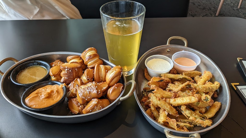 Wick n Ore Kitchen & Tap | restaurant | 1260 S Milwaukee Ave Suite 500, Vernon Hills, IL 60061, USA | 8472471973 OR +1 847-247-1973