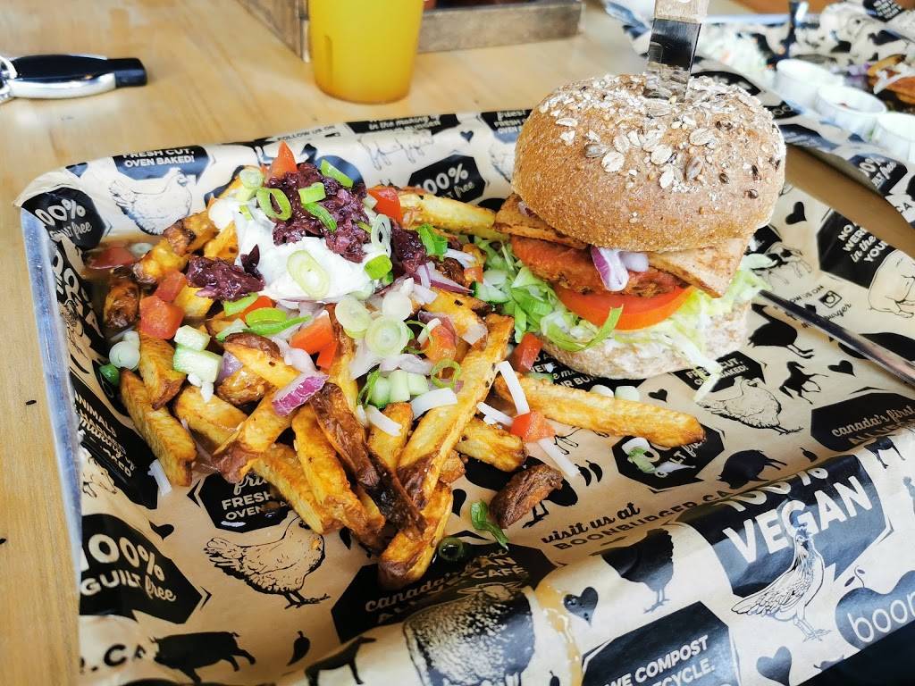 Boon Burger Cafe | restaurant | 497 Dundas St W unit 1, Oakville, ON L6M 4M2, Canada | 9052570799 OR +1 905-257-0799