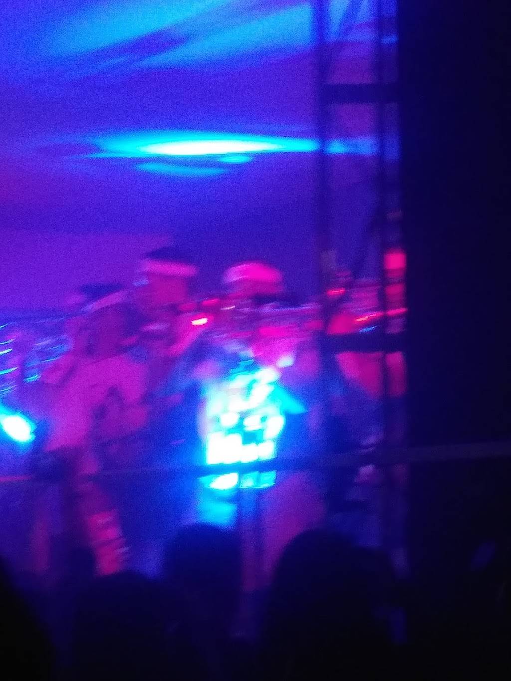 Remmys | Nightclub, Sports Bar, Restaurant | night club | 3180 Lancaster Dr NE, Salem, OR 97305, USA | 9712181589 OR +1 971-218-1589