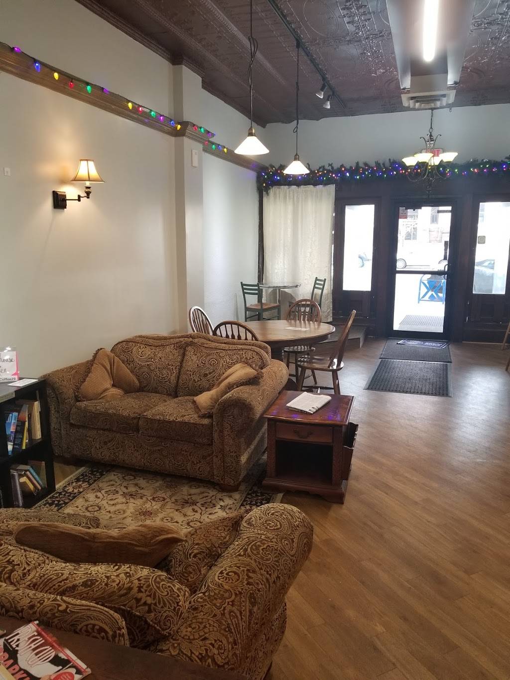 Leftys Eats & Espresso Xenia | restaurant | 29 E Main St, Xenia, OH 45385, USA | 9377088223 OR +1 937-708-8223